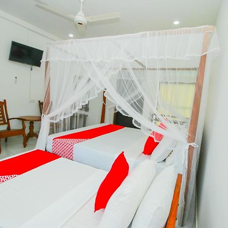Onaro Beach View Matara Phòng bức ảnh