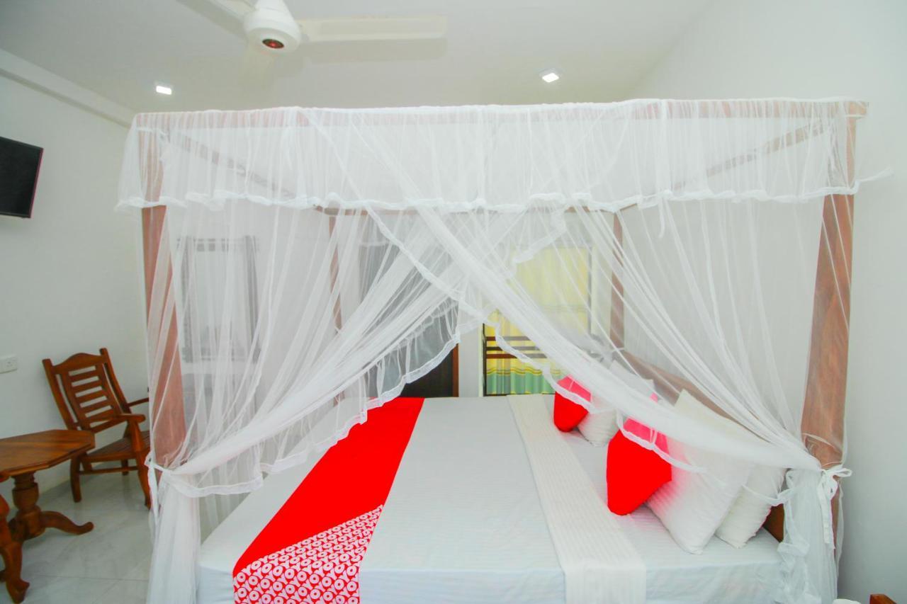 Onaro Beach View Matara Phòng bức ảnh